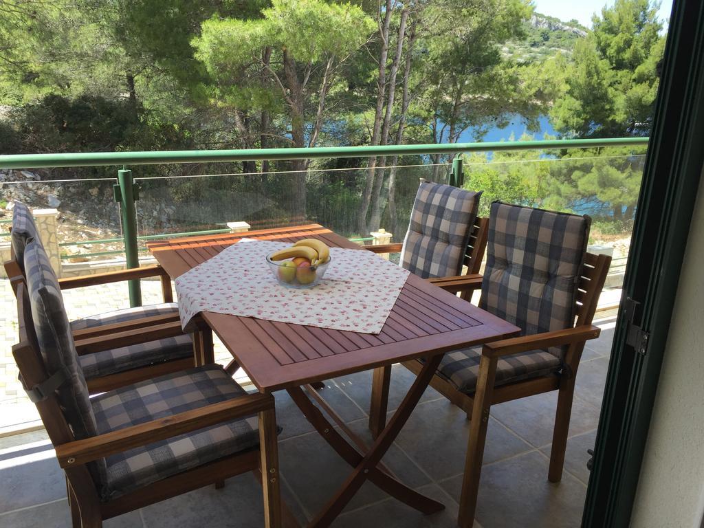 Apartment Maestral Rogač Dış mekan fotoğraf