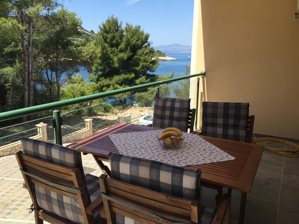 Apartment Maestral Rogač Dış mekan fotoğraf